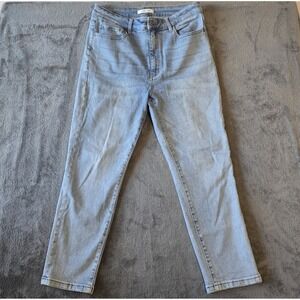 Willow + Root The Mom Jean Size 31‎ Distressed Light Wash Blue Denim High Rise